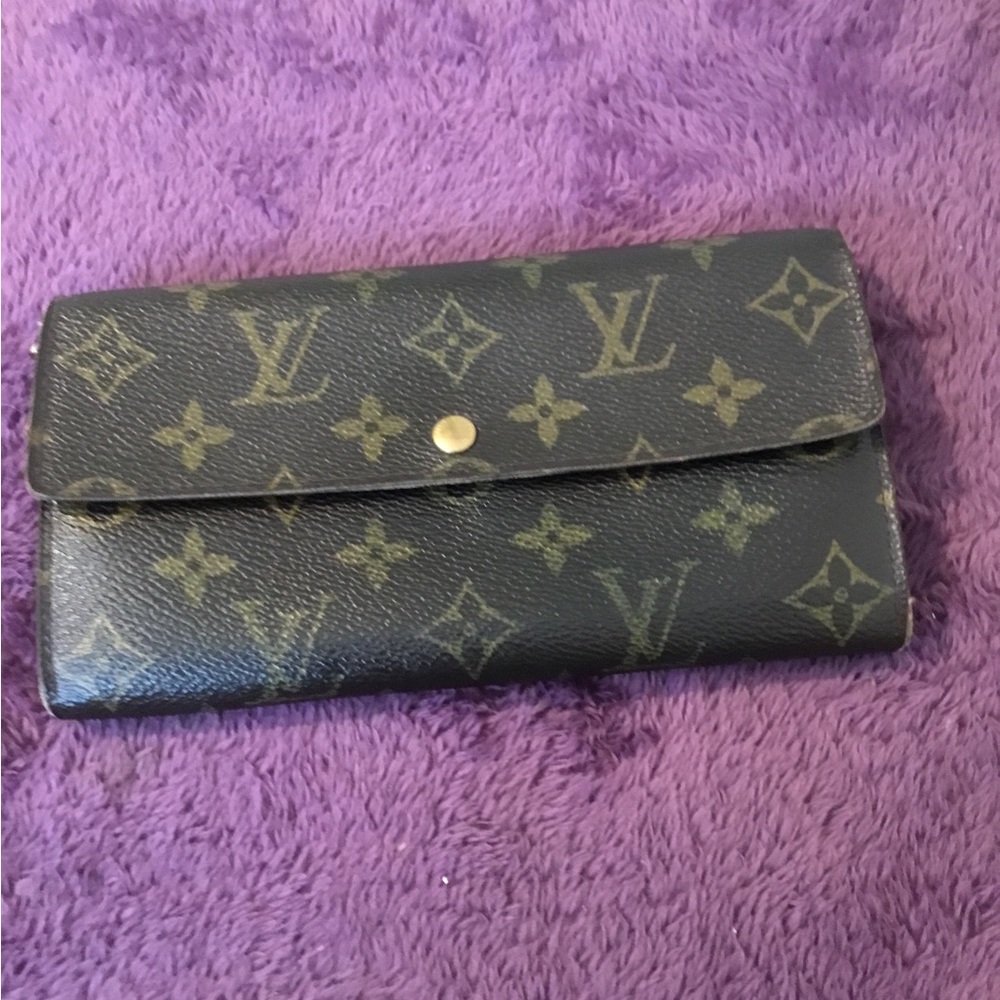 Authentic Louis Vuitton Monogram Porte Montaigne Billets Tresor Sara Long Wallet